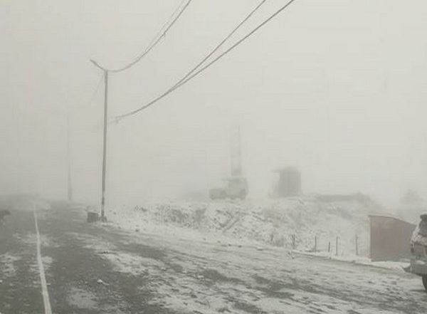 World News | Turkey's Istanbul Bans Private Vehicles Due to Heavy Snowfall