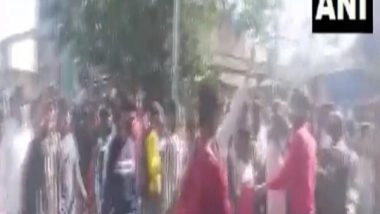 India News | Maharashtra Students Protests Outside State School Education Minster's Residence Against Offline Exams