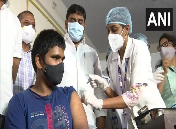 India News | Delhi Govt Deploys Nodal Officers to Monitor COVID Patients, Vaccination Drive