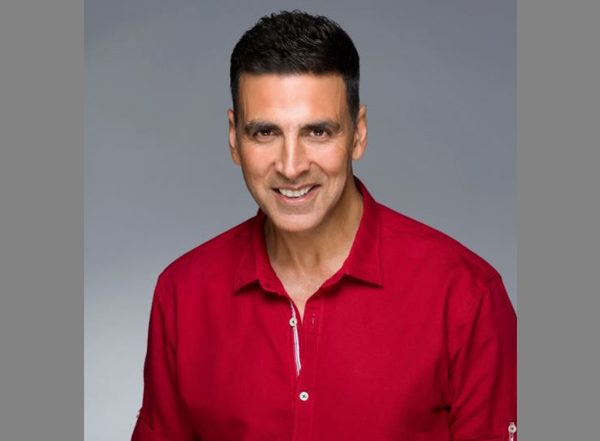 Entertainment News | Akshay Kumar Congratulates His 'Prithviraj' Director Chandraprakash Dwivedi for Padma Shri Award