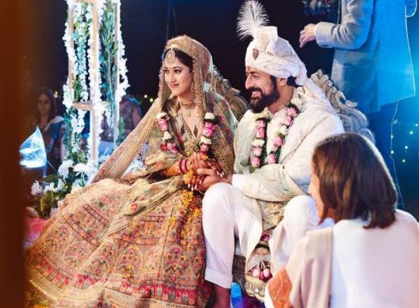 Entertainment News | 'Devon Ke Dev Mahadev' Fame Actor Mohit Raina Announces Marriage by Sharing Wedding Pics
