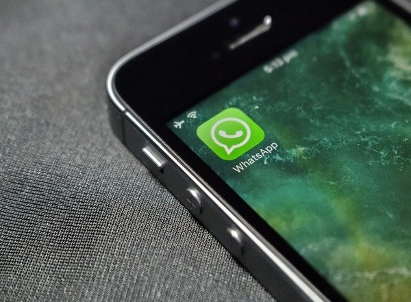Tech News | WhatsApp Working on Wallpapers for Voice Calls