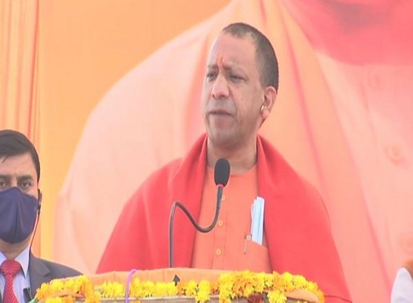 India News | Samajwadi Party Leaders' Caps Stained with People's Blood, Claims UP CM Yogi Adityanath