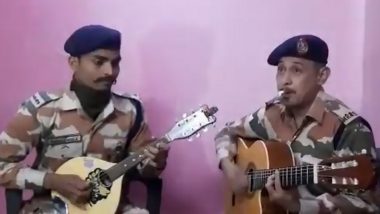 Republic Day 2022: ITBP Jawans Play Patriotic Song 'Mera Mulk Mera Desh' On Occasion Of 73rd Gantantra Diwas (Watch Video)
