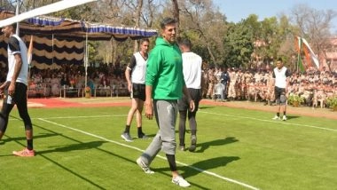 Entertainment News | Akshay Kumar Plays Volleyball Match with ITBP Jawans
