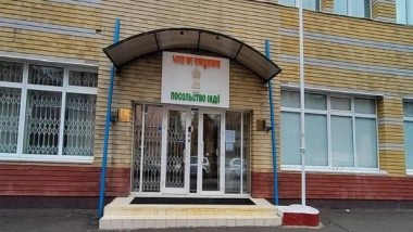 World News | Indian Embassy Organizes Safe Premises for Indian Students in Ukraine, No One Stranded Outside the Mission: Sources