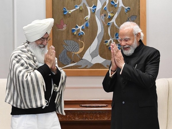 600px x 450px - India News | PM Modi Meets Baba Gurinder Singh Dhillon of Radha Soami  Satsang Beas | LatestLY