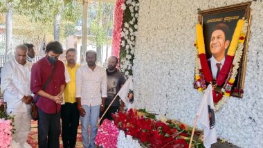 Pics Of Thalapathy Vijay Visiting Late Kannada Actor Puneeth Rajkumar’s Memorial In Bengaluru Go Viral