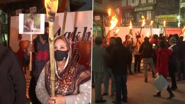 Valley Terror Attack: Locals Hold Candle-Light Vigil in Srinagar in Memory of SPO Zubair Ahmad Who Lost His Life in Line of Duty in Bandipora (View Pics)