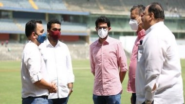 Sports News | IPL 2022: Aaditya Thackeray Visits Wankhede Stadium to Review Preparations