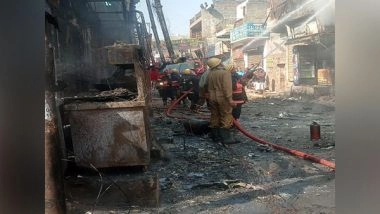 India News | Fire at Restaurant in Delhi's Uttam Nagar, Three Rescued