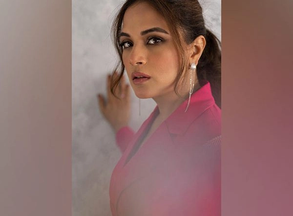 Entertainment News | Richa Chadha Heaps Praises on Ajay Devgn