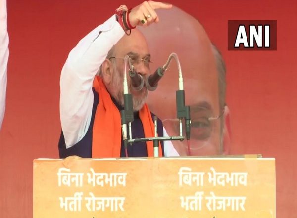 Uttar Pradesh Assembly Elections 2022: PM Narendra Modi, CM Yogi Adityanath Got People of UP Rid of Mosquitoes, Mafias, Says Amit Shah