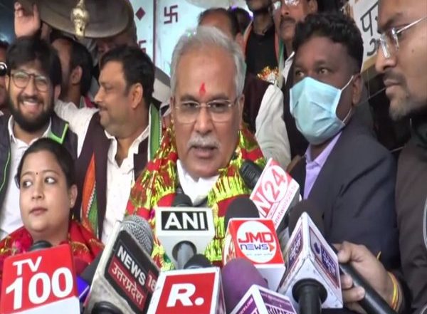 Uttar Pradesh Assembly Elections 2022: Chhattisgarh CM Bhupesh Baghel Campaigns for Congress in Kanpur, Lashes Out at PM Narendra Modi, BJP
