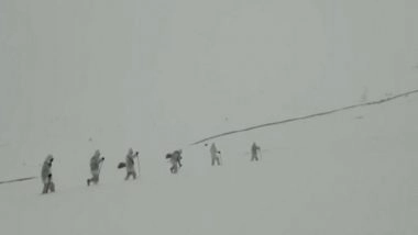 India News | Himveers of ITBP Patrol Borders in Himachal Pradesh at 14,000 Feet in Minus 20 Degrees Celsius Temperature