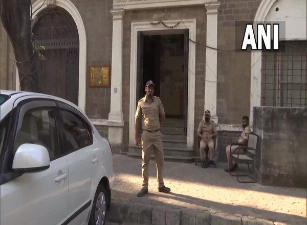 India News | Maharashtra Minister Nawab Malik Appears Before ED in Connection with Money Laundering Case