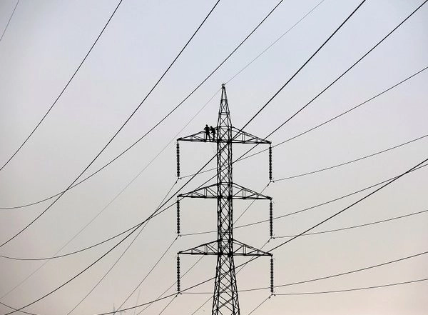 World News | Women Protest Against Power Company for Disconnecting Supply in Pakistan