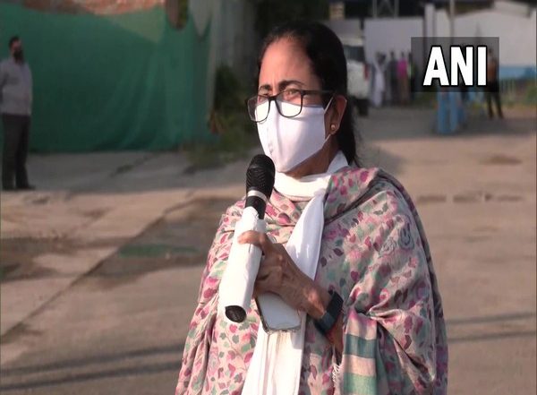 India News | Akhilesh Yadav Has Chance to Win UP Polls: Mamata Banerjee
