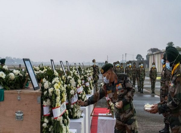 India News | Wreath-laying Ceremony Held to Pay Homage to Army Personnel Who Died After Avalanche in Arunachal