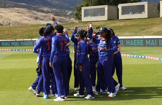 IND W vs NZ W 2nd ODI Live Update: New Zealand Women 104/3 in 20 Overs in Chase of 271 vs India Women