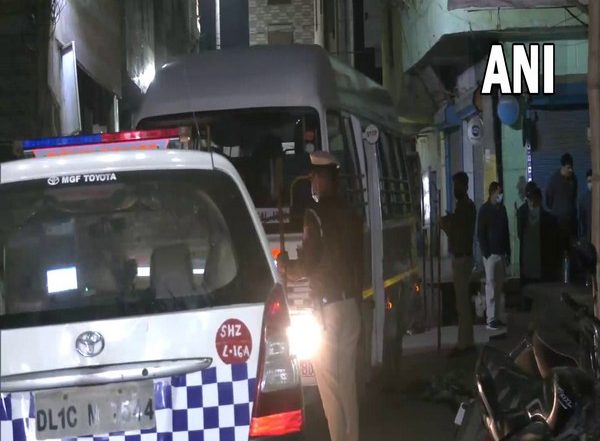India News | IED Recovered from Delhi's Old Seemapuri House, Bomb Disposal Squad on Spot