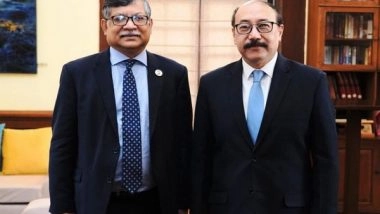 World News | Shringla Meets Bangladesh Counterpart Momen, Discusses Ways to Strengthen Bilateral Ties