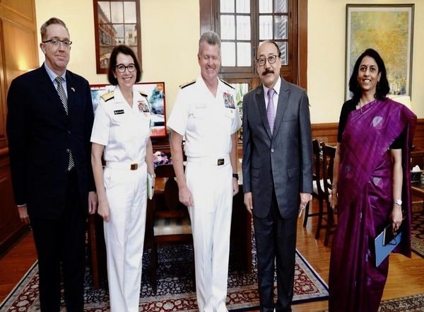 World News | Shringla Meets Commander of US Pacific Fleet