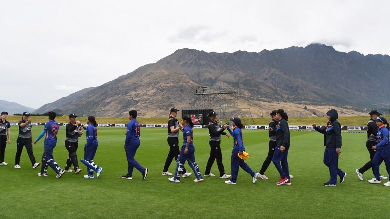 How to Watch India Women vs New Zealand Women 1st ODI 2022 Live Streaming Online? Get Free Live Telecast of IND-W vs NZ-W Match & Cricket Score Updates on TV