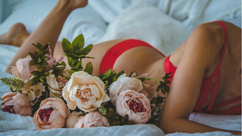 Hot Rose Day Images, Sexy Messages & Dirty Pick-Up Lines: Sensuous WhatsApp Shayaris, Naughty Greetings and Wallpapers To Kickstart Valentine Week 2022 in the Steamiest Way Possible