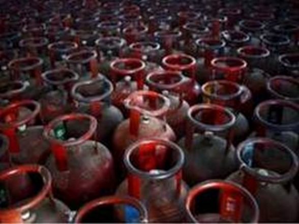 14.2 Kg Lpg Cylinder at Rs 1300, Lpg Cylinders in Kolkata