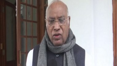 Karnataka Hijab Row: Govt Should Resolve Hijab Controversy, Opposition Parties Should Not Use It for Political Gains, Says Congress Leader Mallikarjun Kharge