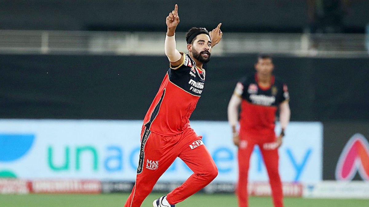 Mohammed Siraj Reveals People Asked Him Quit Cricket & Drive Auto With Your  Father After Poor Performance in 2019 IPL Season | 🏏 LatestLY