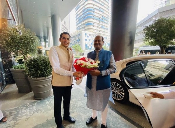 World News | Consulate General of India Welcomes Lok Sabha Speaker Om Birla in Dubai