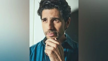 Entertainment News | Sidharth Malhotra Shares a Glimpse of His Workout on a 'tree'