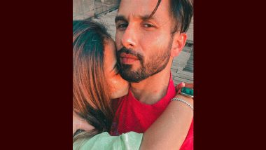 Shahid Kapoor Gets a Kiss From Mira Rajput on Valentine’s Day, Shares the Cute Snap on Social Media To Wish Fans (View Pic)