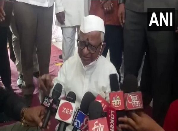India News | Anna Hazare Suspends His Proposed Hunger Strike Against Maharashtra Govt's Wine Policy