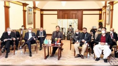World News | As Pak Eyes Ways to Overcome Financial Challenges, Imran Holds Meetings with Chinese Premier, State-owned Firms in Beijing