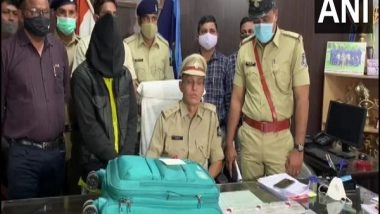 India News | Vadodara Railway Police Arrests Person from UP's Lalitpur for Stealing Valuables from Passengers