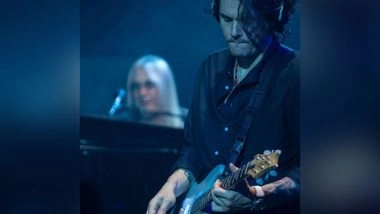 Entertainment News | John Mayer Halts LA Concert to Help out Distressed Fan