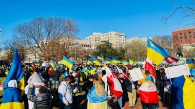 World News | Ukrainians Rally Outside White House to Support Native Country