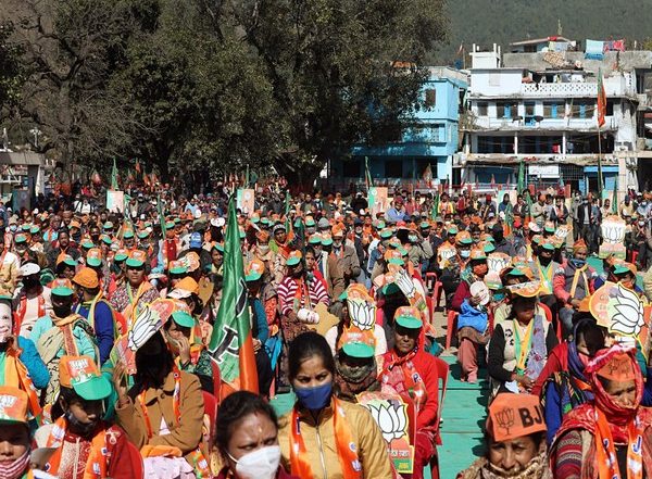 India News | BJP Releases Manifesto for Punjab Polls; Promises to Waive Debt of Farmers