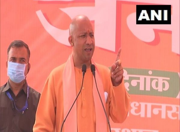 India News | UP Elections: Yogi Adityanath Accuses Akhilesh Yadav for Propagating Riots