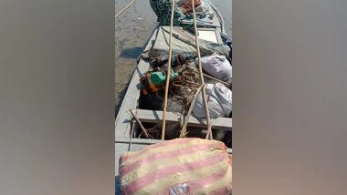 India News | 3 Pakistani Fishermen Held, 11 Boats Seized in Gujarat's Bhuj by BSF