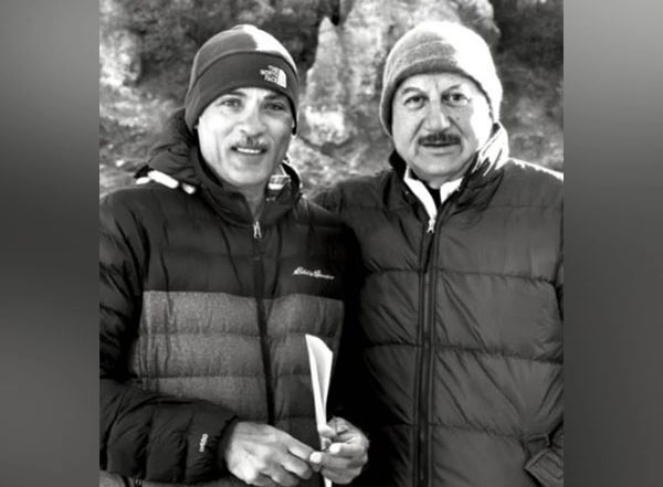 Entertainment News | Anupam Kher Pens Heartfelt Birthday Wish for His 'Uunchai' Director Sooraj Barjataya