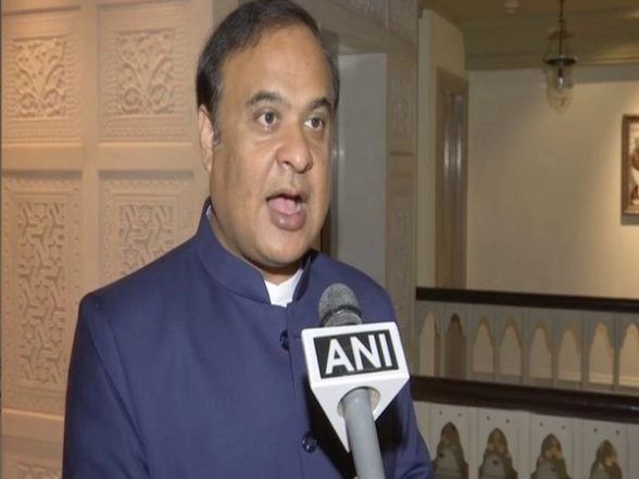 Uttar Pradesh Assembly Elections 2022: Criminalisation Was at Its Peak During Samajwadi Party's Govt in UP, Says Himanta Biswa Sarma
