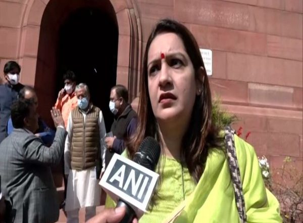 India News | Abstaining from Voting Against War Makes Your Principles Weaker Against Violence, Human Rights Violations: Priyanka Chaturvedi Slams Centre