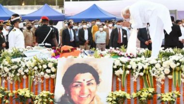 Lata Mangeshkar Cremated With Full State Honours in Shivaji Park, Mumbai