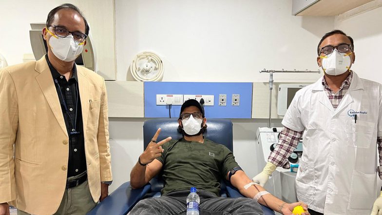 Hrithik Roshan Donates Blood, Shares the Benefits of Doing So With His Fans (View Pic)