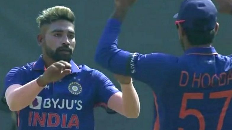 Mohammed Siraj New Look: Indian Pacer Sports Spiked Blonde Hair During IND  vs WI 1st ODI | 🏏 LatestLY
