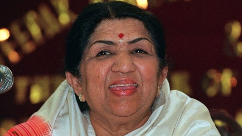 RIP Lata Mangeshkar: Check Out The Last Emotional Patriotic Song titled 'Saugandh Mujhe Is Mitti Ki' Sung By India's Nightingale